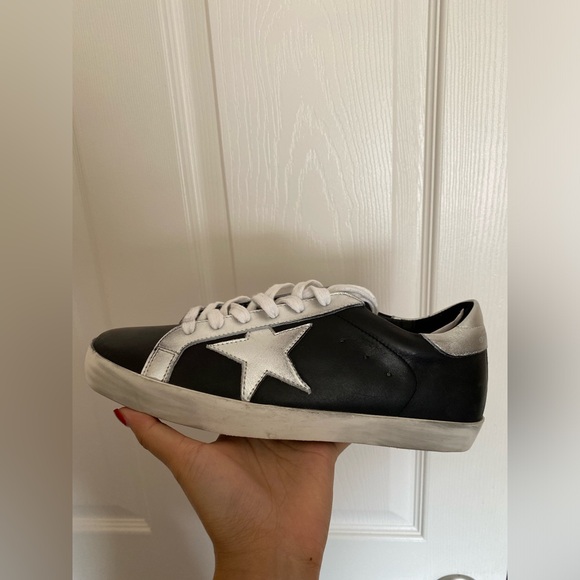 Golden Goose Super-Star Shoes - Picture 2 of 9